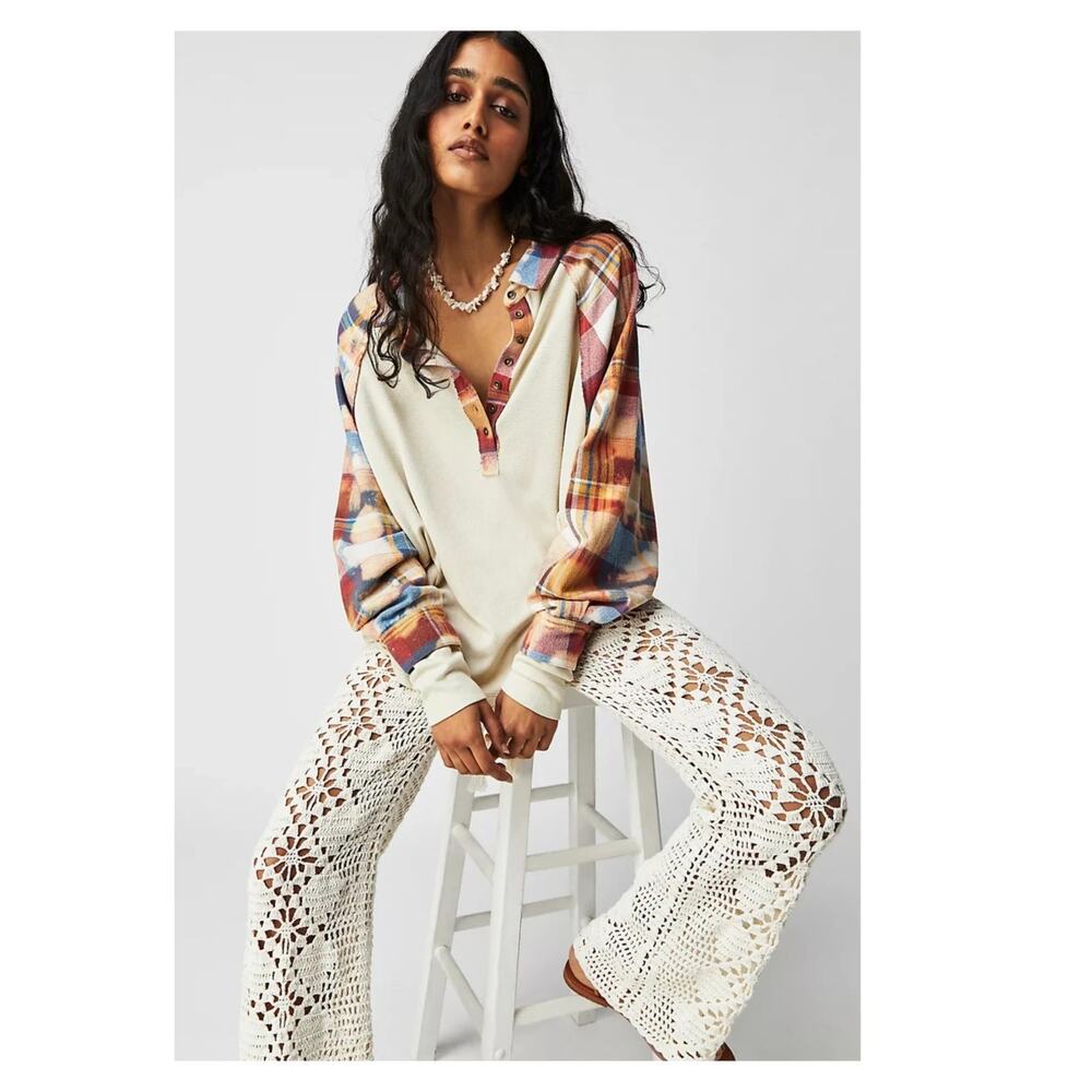 NEW FREE PEOPLE Isabelle Plaid Trim Thermal Henley In Mink Combo Size Large